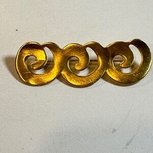 Gold Tone Swirl‎ Brooch Pin Vintage Style Elegant Statement Jewelry